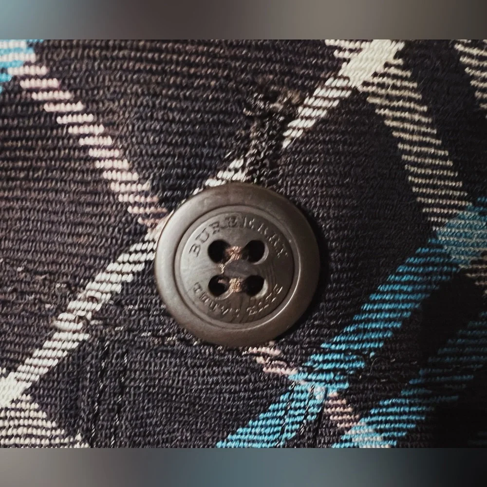 Authentic Burberry dress - Picture 7 of 16